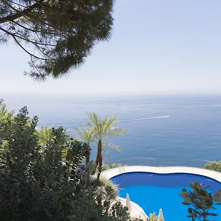 Hotel Crystal Sea 4*