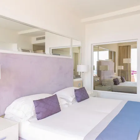 Hotel Crystal Sea