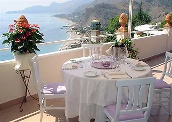 Hotel Crystal Sea