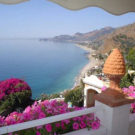 Hotel Crystal Sea