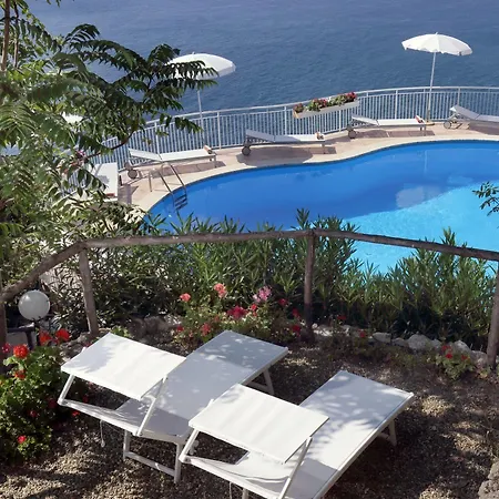 Hotel Crystal Sea 4*