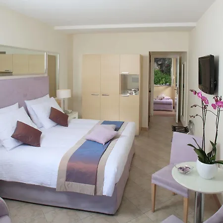 Hotel Crystal Sea