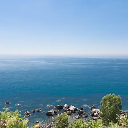 Crystal Sea Hotel 4*