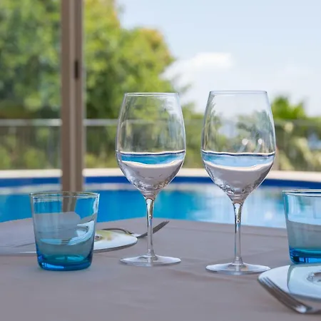 Hotel Crystal Sea 4*