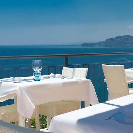 Hotel Crystal Sea